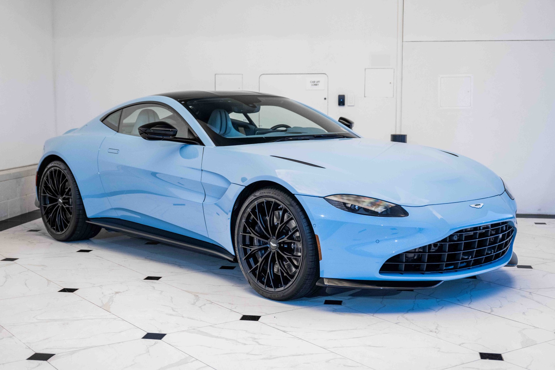 aston martin vantage 2023 SCFSMGAW0PGN08738 image aston martin vantage 2023 SCFSMGAW0PGN08738 image